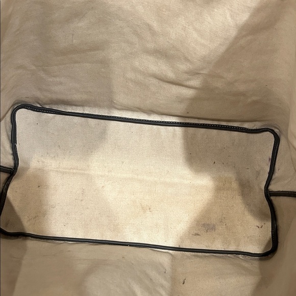 Goyard St. Louis GM - Picture 10 of 10